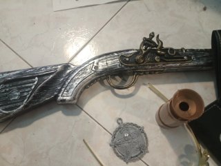 Lote Pirata: Armas, Monedas y Joyas