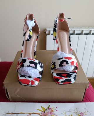 Sandalias estampado multicolor 39 de 75.99€