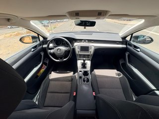 Volkswagen Passat Familiar Gris Oscuro