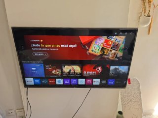 LG 43UM7100PLB TV 4K Smart TV con soporte de pared