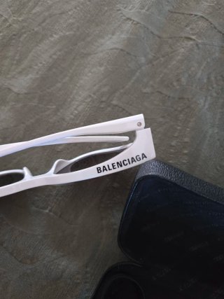 Occhiali Balenciaga bianchi