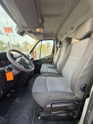 Nissan NV400 L3H3