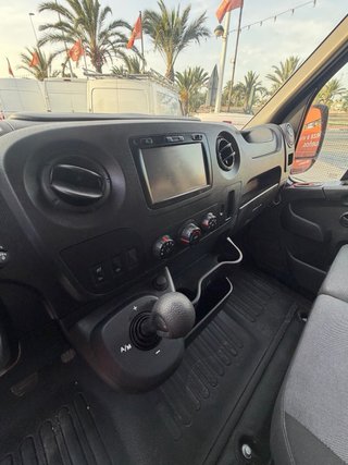 Nissan NV400 L3H3