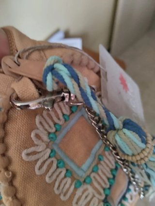 Bolso bandolera beige y turquesa