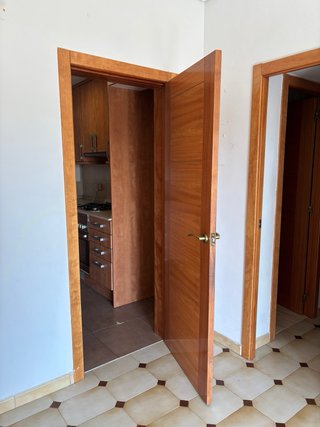 Pack 7 puertas de madera maciza