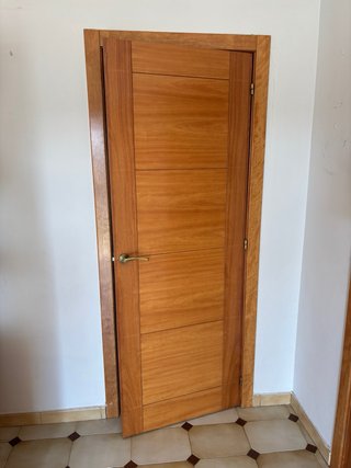 Pack 7 puertas de madera maciza