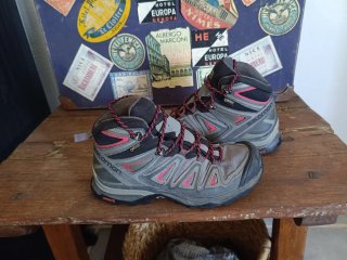 Botas de senderismo Salomon Gore-Tex en talla 38