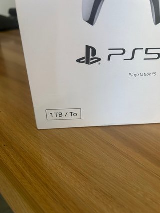 PS5 Slim Standard 1TB con Lector + 1 Mando