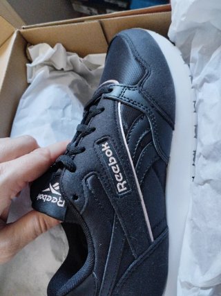 Zapatillas deportivas Reebok negras y blancas