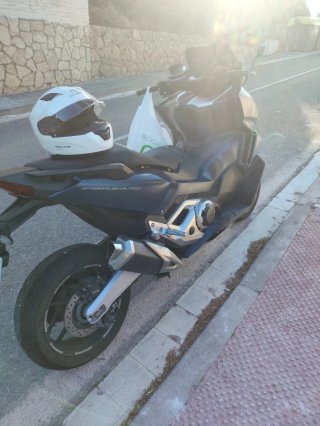 Honda Forza 750