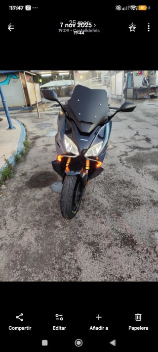 Honda Forza 750