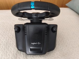 Volante Logitech G29 y Pedales