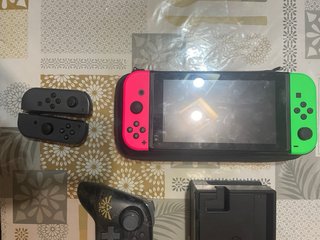 Nintendo Switch Completo con Accesorios