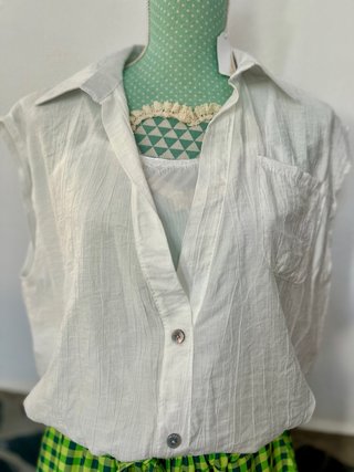 Blusa blanca sin mangas
