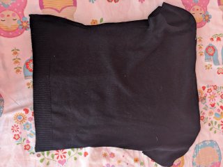 Jersey negro bordado floral manga corta