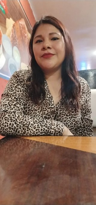 Cuidadora de adulto mayor y niños