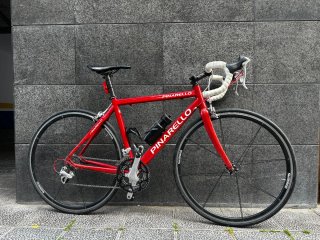 Bici carretera Pinarello Roja