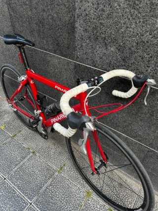 Bici carretera Pinarello Roja