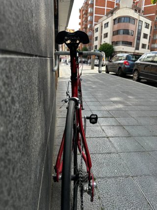Bici carretera Pinarello Roja
