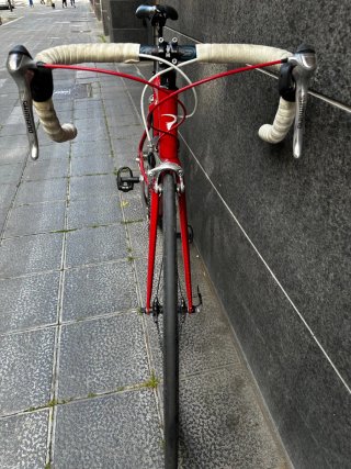 Bici carretera Pinarello Roja