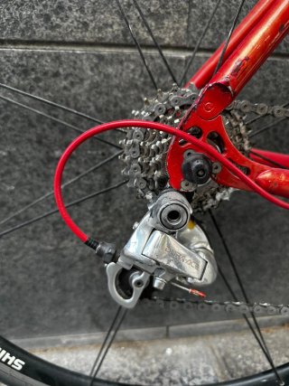 Bici carretera Pinarello Roja