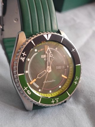 Reloj Seiko 5 Edición Limitada One Piece Zoro