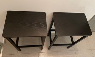 Mesa alta y 2 taburetes cocina/bar negros