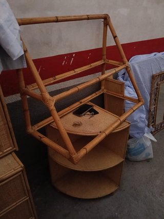 Mueble completo de mimbre y madera