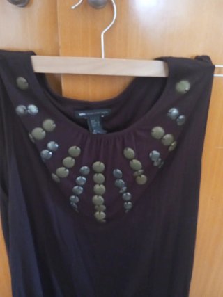 Vestido marrón vintage con tachuelas