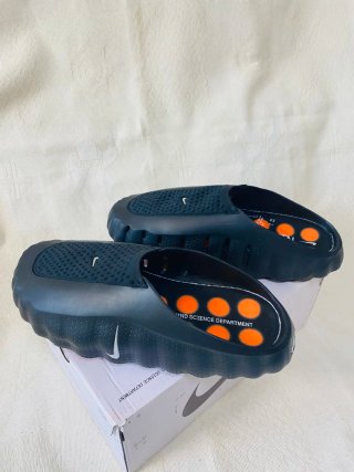 Zapatillas Nike Negras y Naranjas