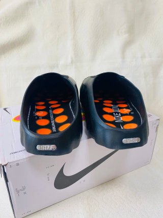 Zapatillas Nike Negras y Naranjas
