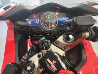 Honda VFR 800 F Roja