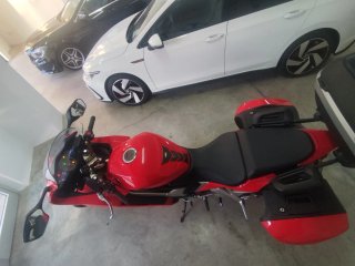 Honda VFR 800 F Roja