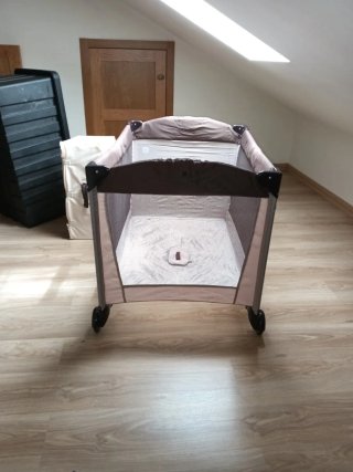 Cuna de viaje plegable