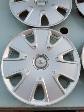 (81) Tapacubos 14" Ford Focus/ Fiesta