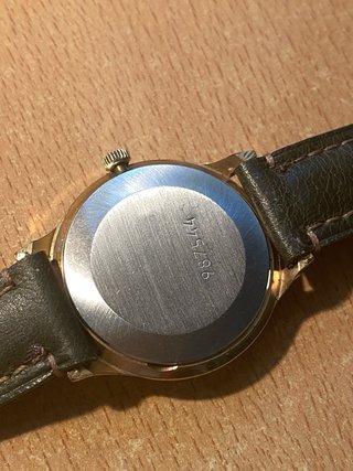 Reloj Slava Oro y Verde