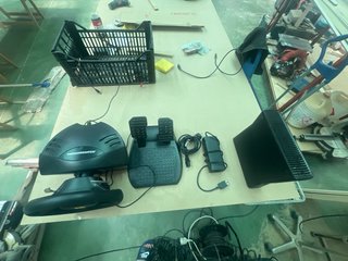 Xbox 360 Nero + Volante e Pedali