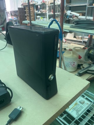 Xbox 360 Nero + Volante e Pedali