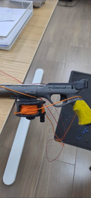 Fusil Cressi y boya Spetton