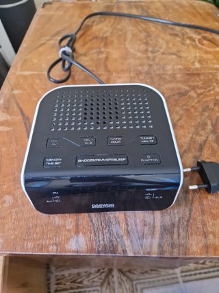 Radio Despertador Daewoo Negro