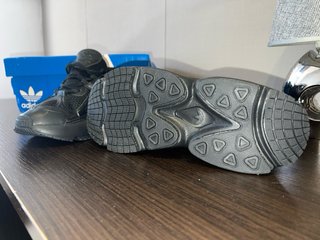 Zapatillas Adidas Negras