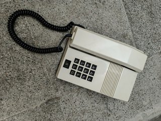 Teléfono Domo Beige con Cable Negro