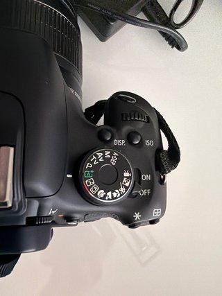 Canon EOS 600D + Objetivo 18-55mm