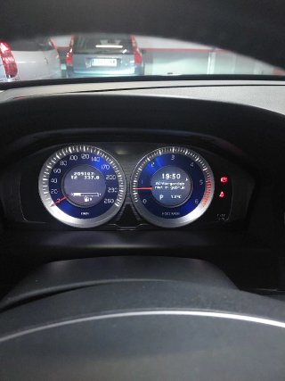 VOLVO XC60 R DESIGN  AUTOMÁTICO