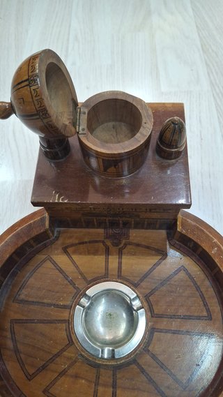 Cenicero madera tallado artesanal único