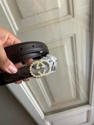 Cintura  con fibbia dorata e strass