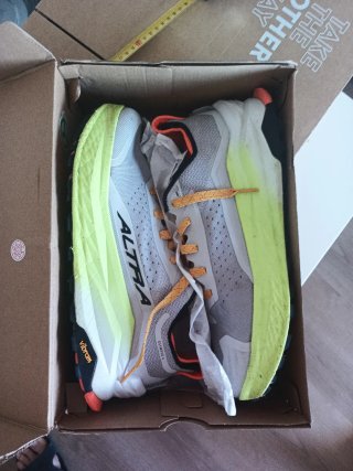 Altra Olympus 6 Talla 46 Gris/Amarillo