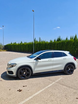 Mercedes-Benz GLA 2015