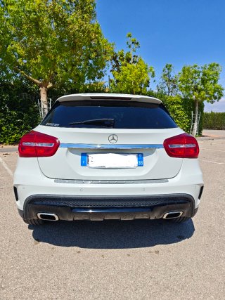 Mercedes-Benz GLA 2015