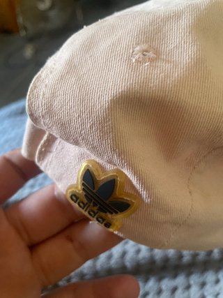 Gorra Adidas Rosa y Blanca
